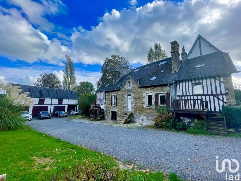 Saint-Hilaire-du-Harcouët Maison La Motte With Bicycle Parking מראה חיצוני תמונה